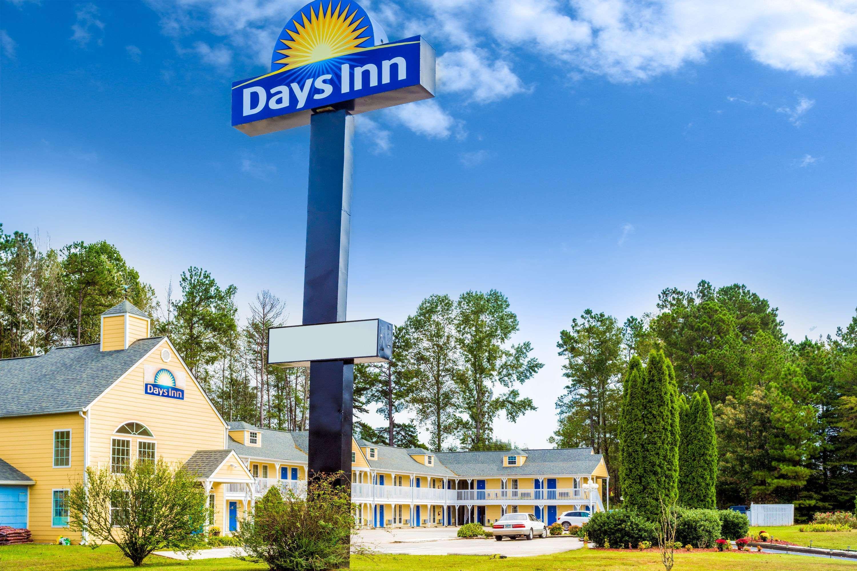 Days Inn By Wyndham Корнелия Экстерьер фото