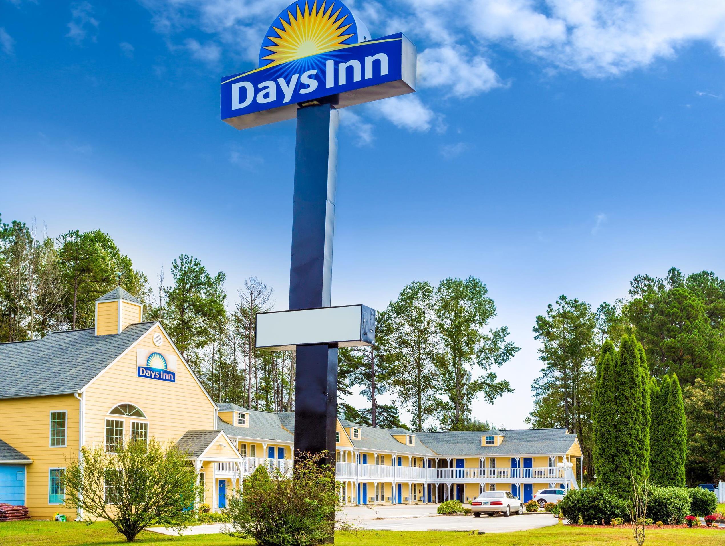 Days Inn By Wyndham Корнелия Экстерьер фото